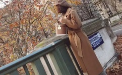 老女人大荫蒂毛茸观看方法